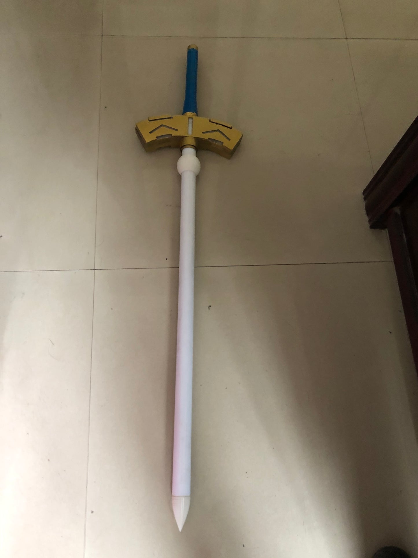 Berserker MHX Alter Glowing Sword Cosplay