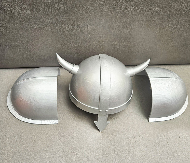 Eisen Helmet Shoulder Armors Axe Cosplay