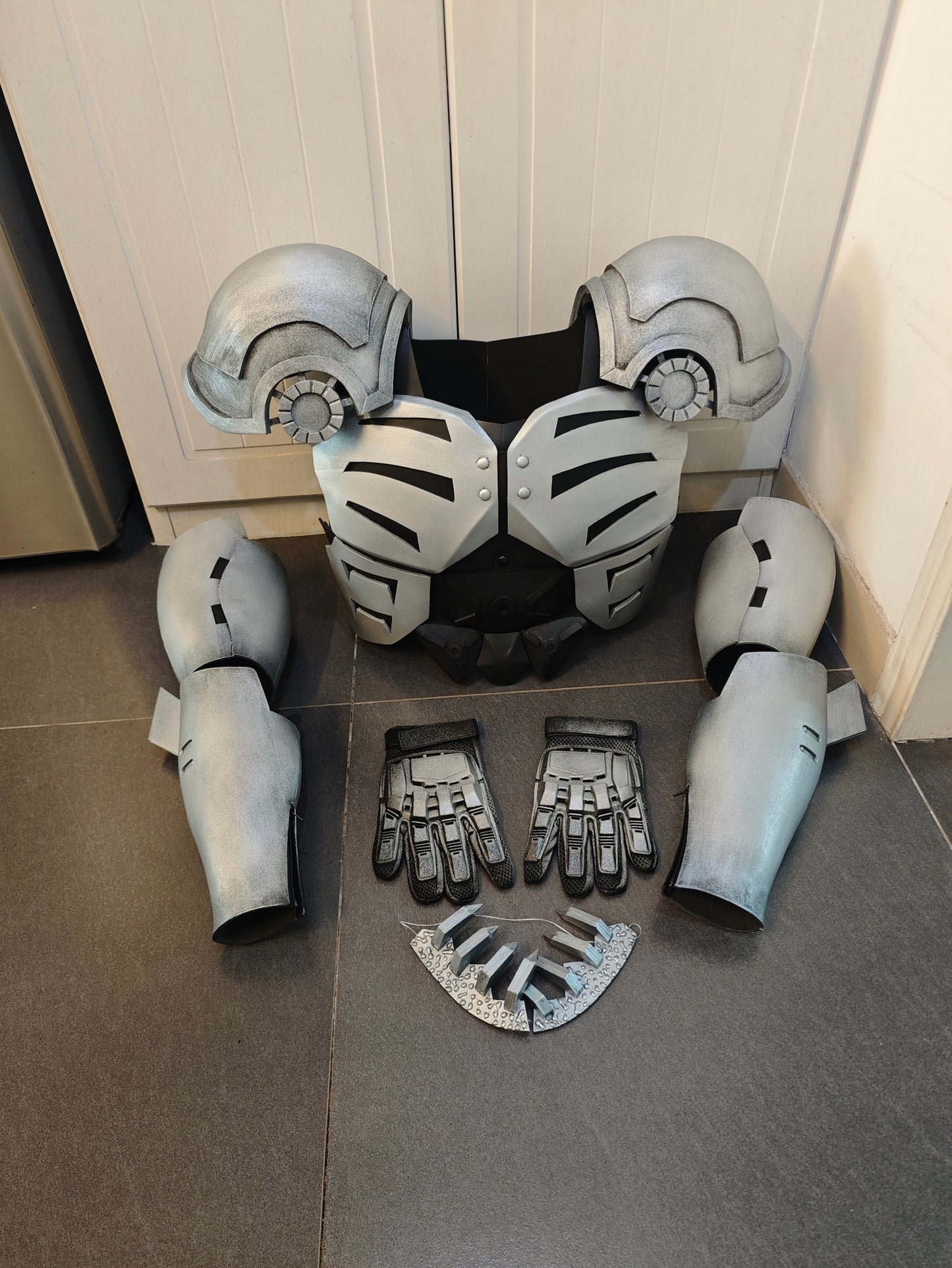 Genos Cosplay Costume Buy