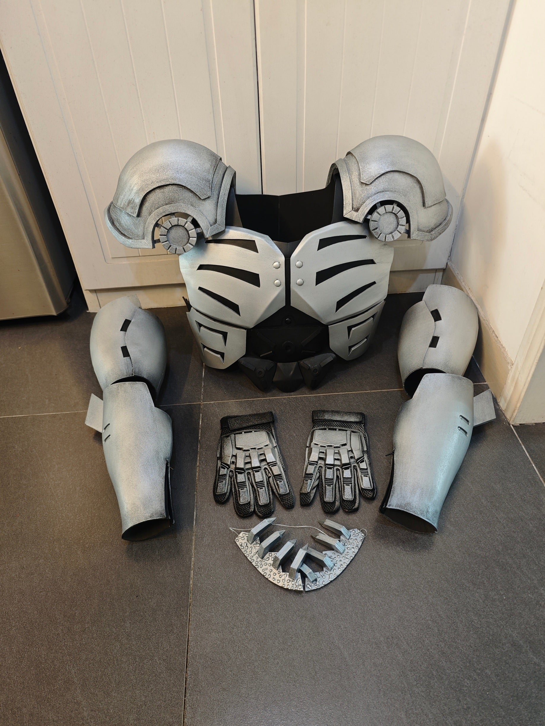 Genos Cosplay Costume Buy