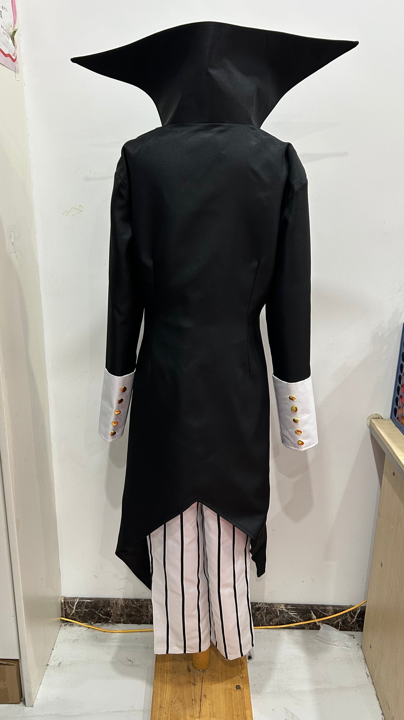 Gentle Criminal Costume Cosplay Buy