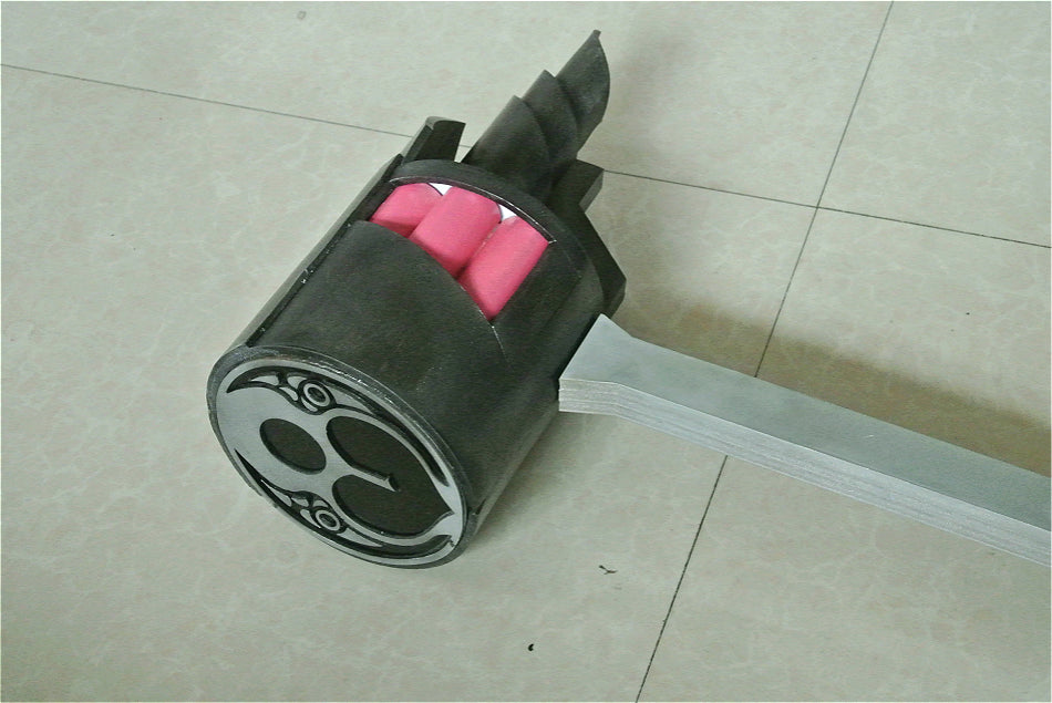 Nora Magnhild Cosplay Hammer