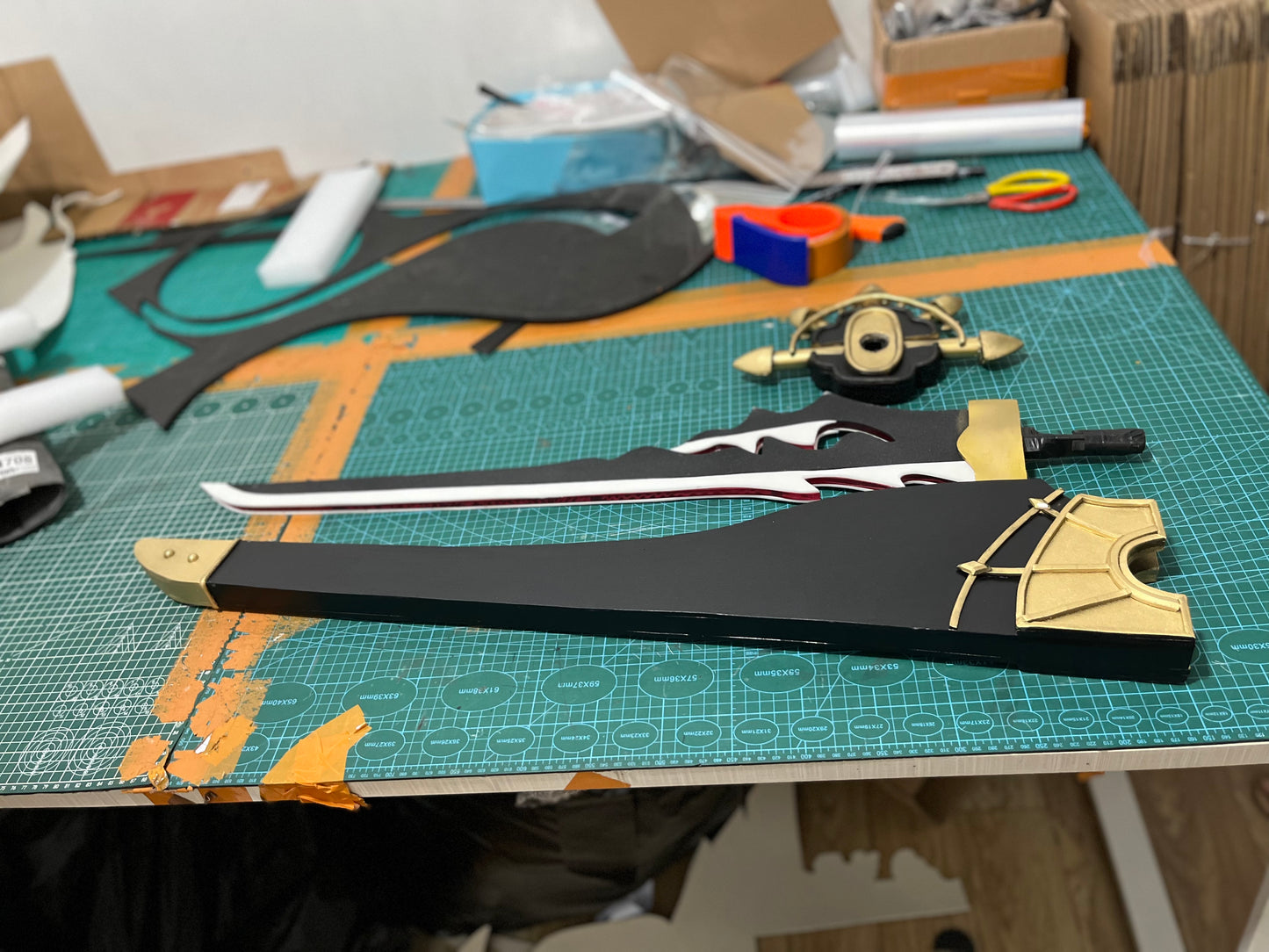 Saber Watanabe no Tsuna Glowing Cosplay Sword