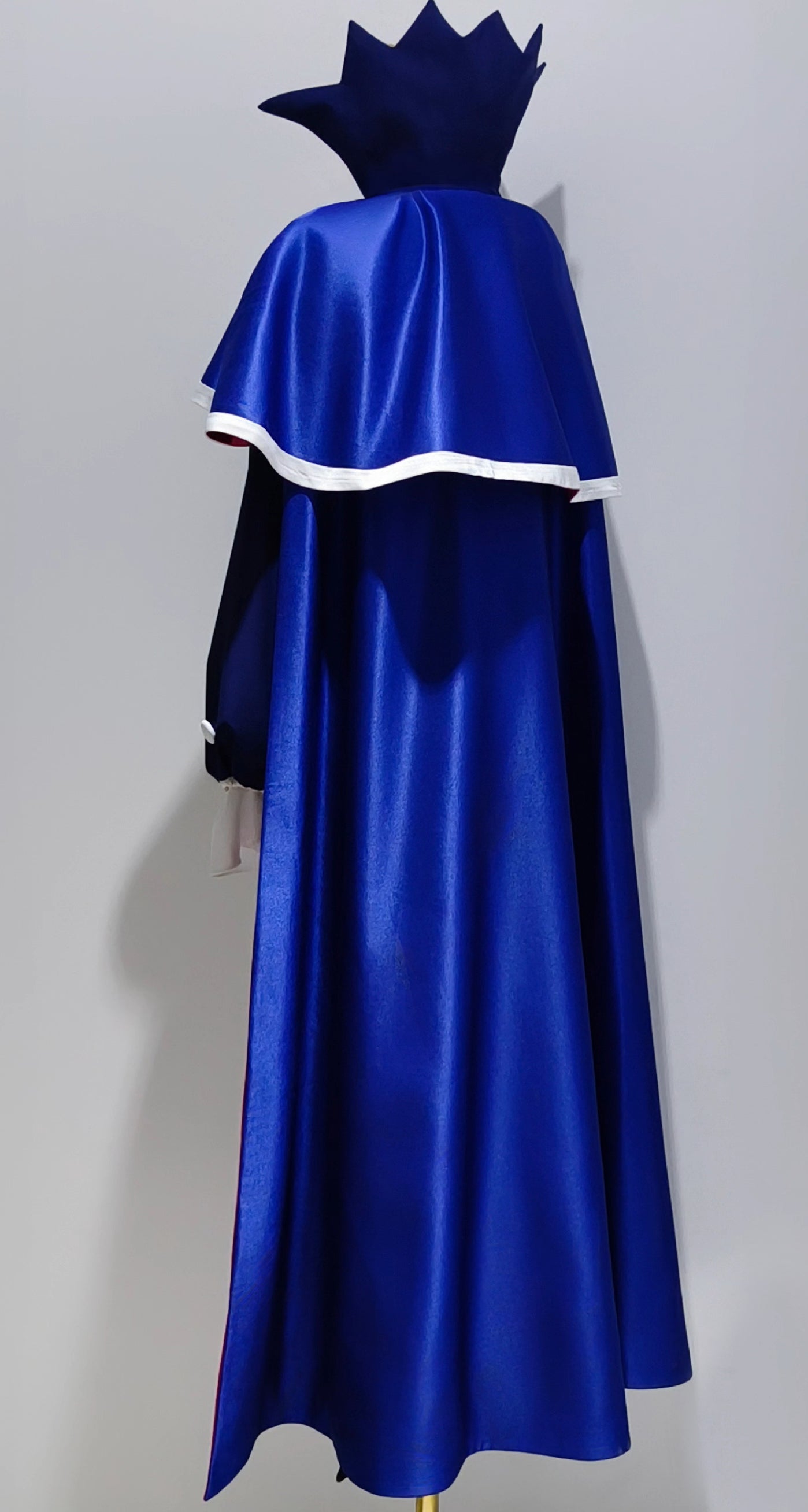 Stolas Cosplay Costume for Sale – CosplaySparks